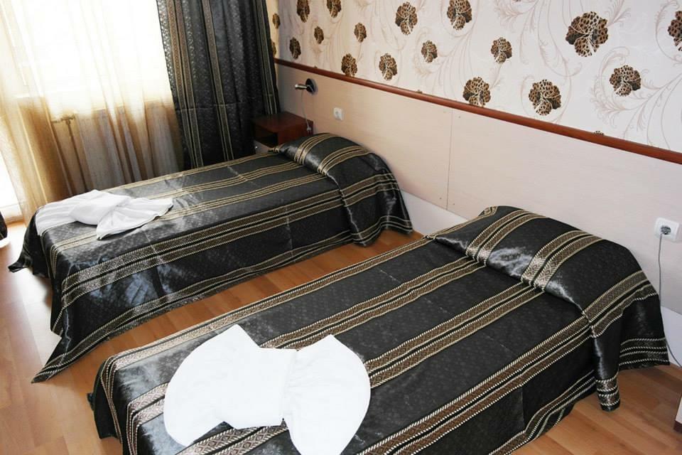 Hotel Triumph Nowa Sagora Exterior foto