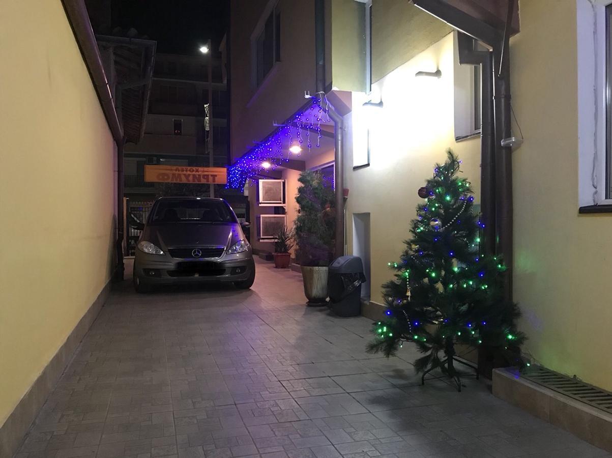 Hotel Triumph Nowa Sagora Exterior foto